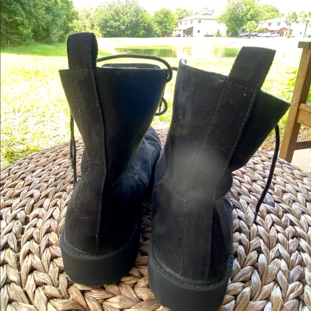 Boots - Picture 7 of 7